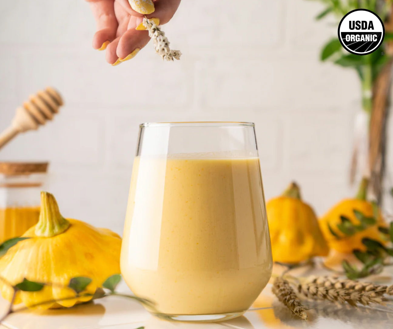 turmeric-latte-starter-kit-w3 1._Turmeric_6e512dba-33d3-4867-a890-51e27d14ee92.jpg